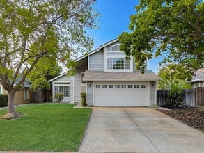 Building Photo - Gorgeous 3-bedroom, 2-bathroom home in Rocklin!
