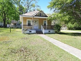 Building Photo - 1004 Fuller St