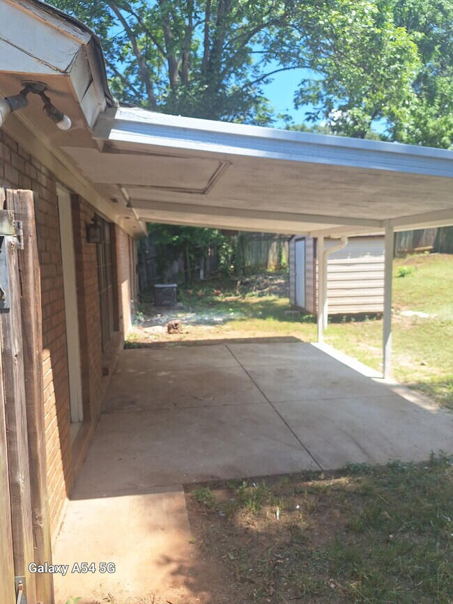 Building Photo - 3036 Willow Ln Dr