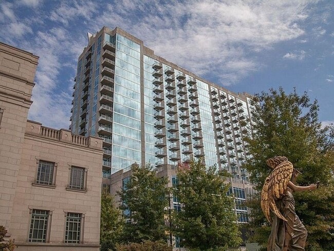 Primary Photo - Stunning 17th Floor Views of Downtown in t...