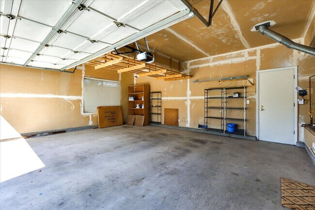 Building Photo - Seven Springs Home