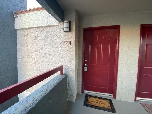 Building Photo - CUTE REMODELED ONE BEDROOM UNIT IN GATED C...