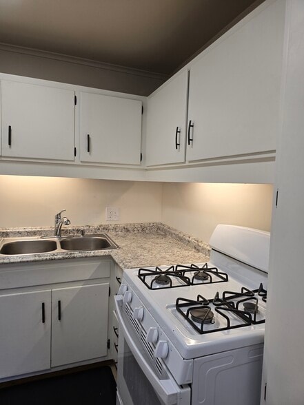 Building Photo - 7155 W 2nd Ave