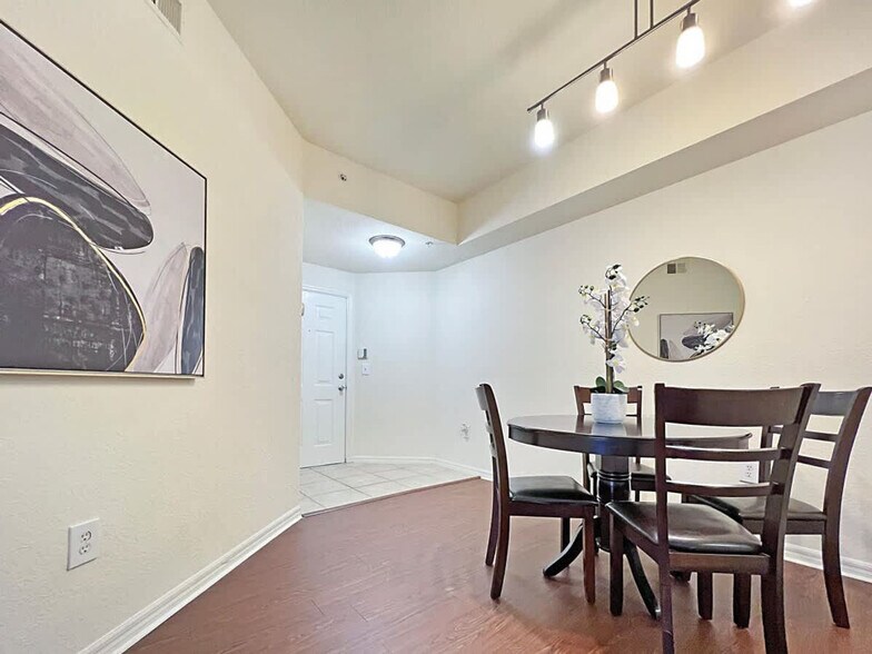 Building Photo - 9919 Montague St