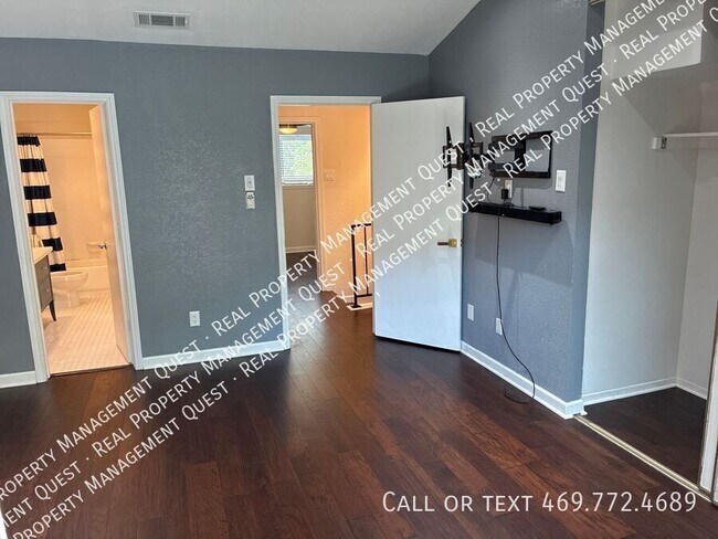 Building Photo - 3948 Buena Vista St