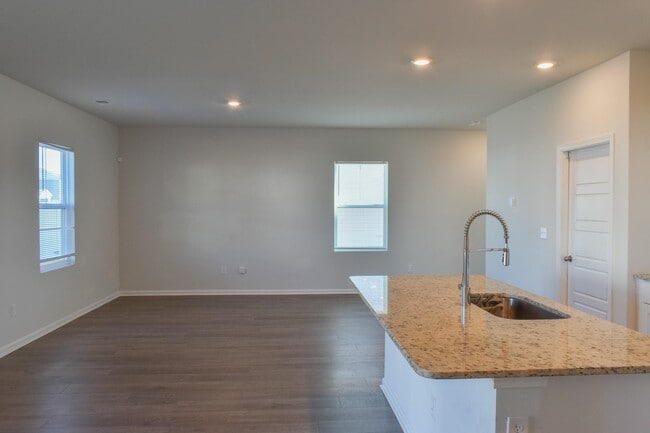 Building Photo - 1057 Saltgrass Way