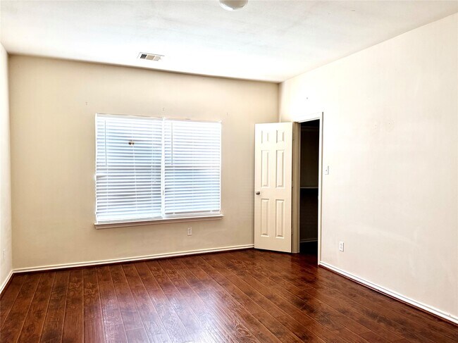 Building Photo - 13743 Canyon Hollow Loop