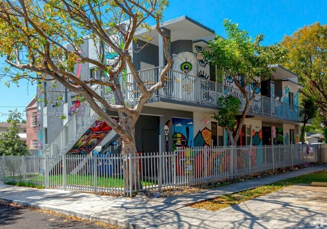 Building Photo - 541 NW 33rd St