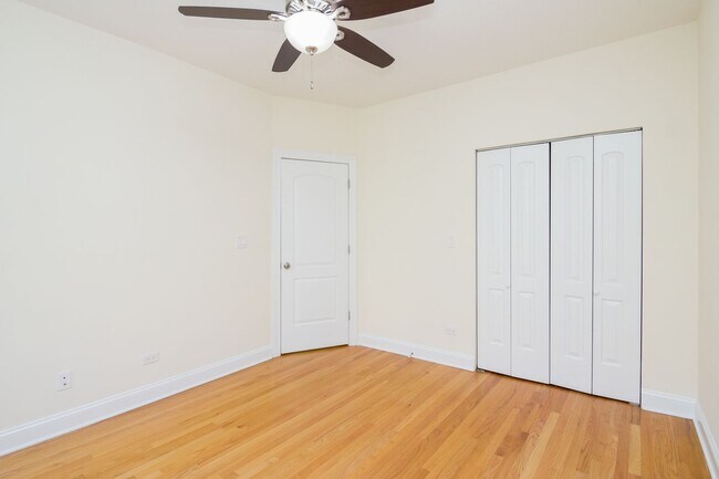 Building Photo - 6456 N Seeley Ave