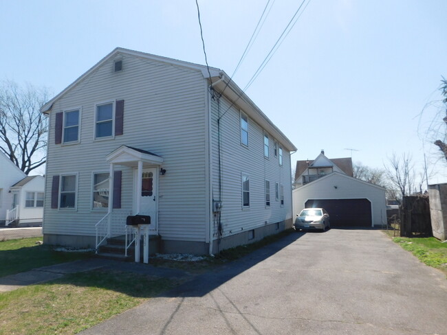 Primary Photo - 537 Hollister St