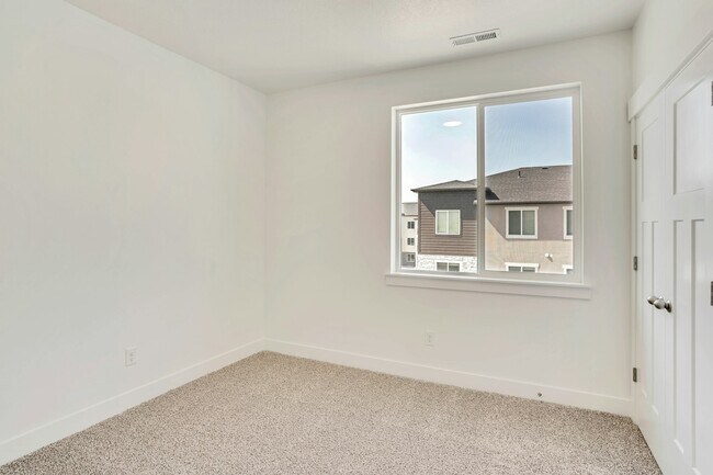 Building Photo - 3325 1830 North H303