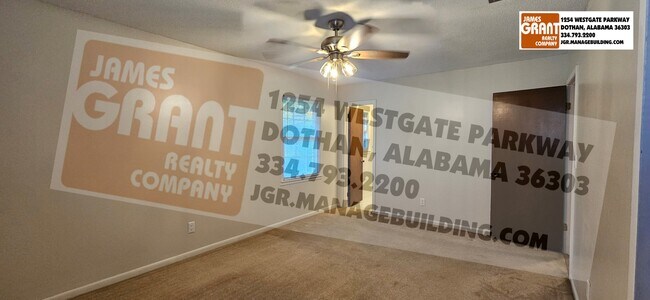 Building Photo - 1511 Shrewsbury Dr