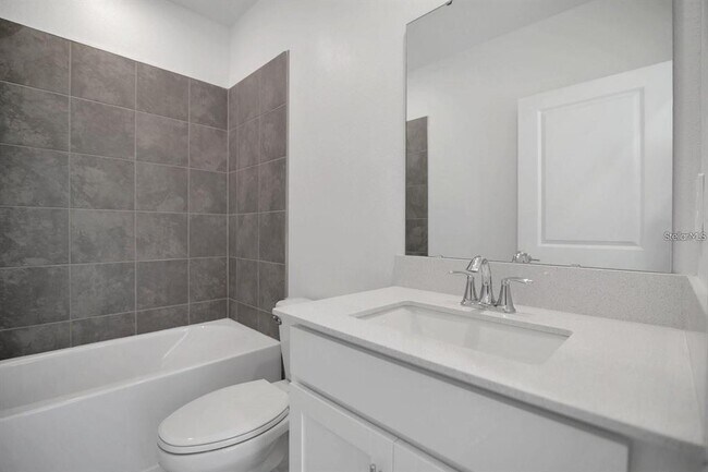 Building Photo - 2649 Armstrong Ave