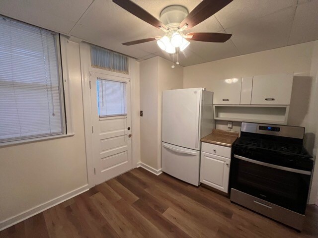 Building Photo - 700 Ravenswood Ave