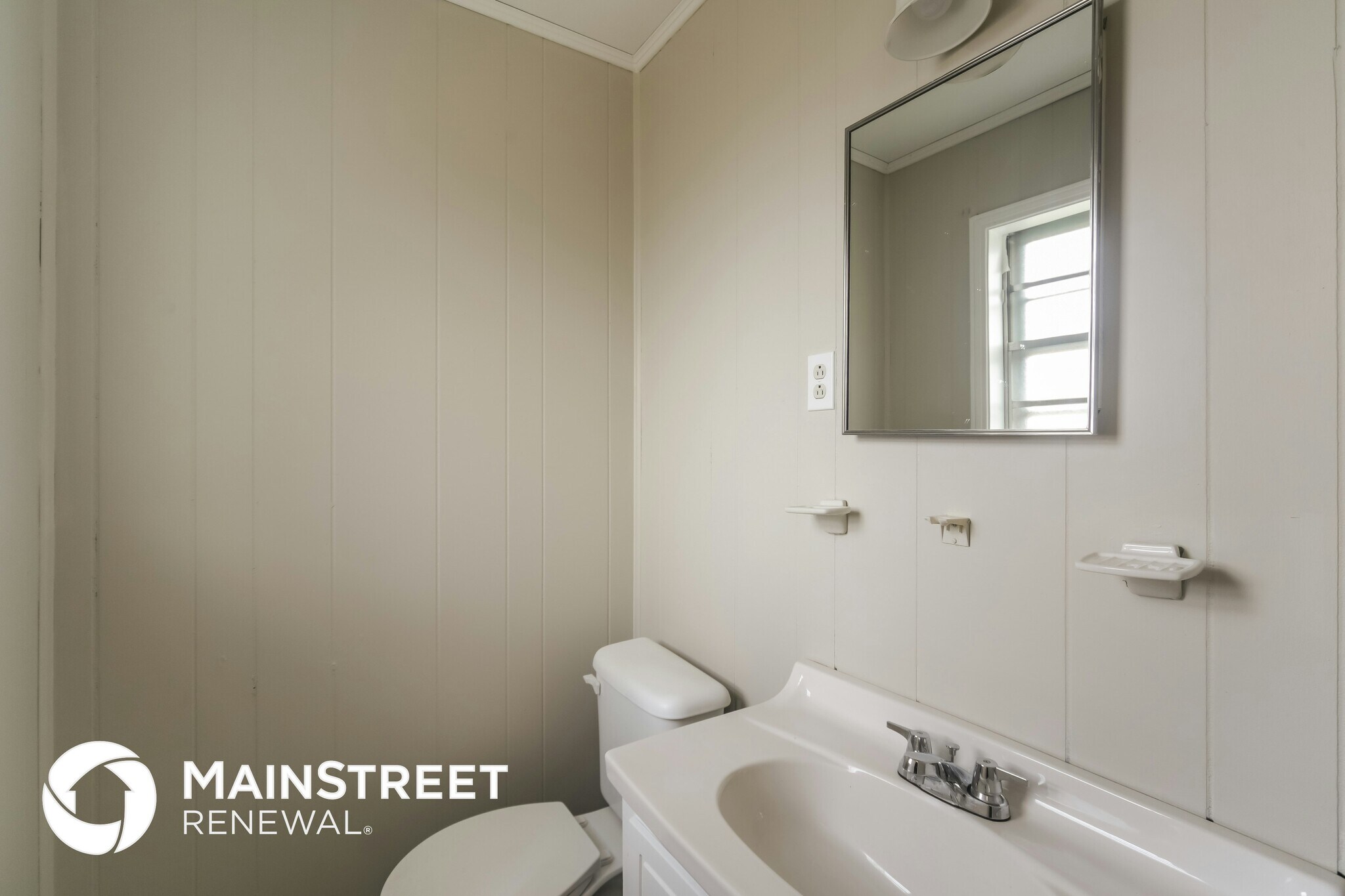 Building Photo - 2812 Lake Park Rd