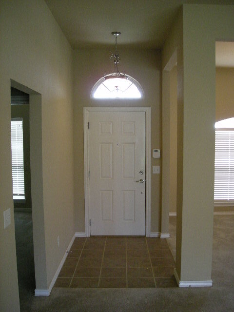 Building Photo - 833 SW 40th St