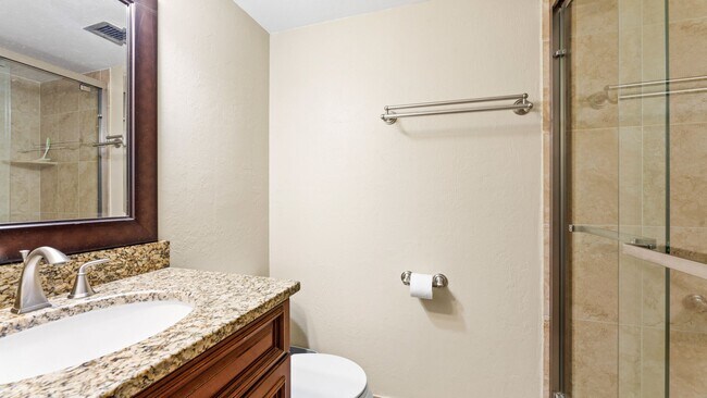 Building Photo - FURNISHED ANNUAL IN HIGH POINT COUNTRY CLUB!