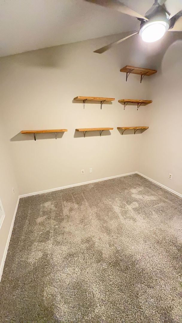 Building Photo - For Rent: A dazzling 5-bedroom, 3-bathroom...