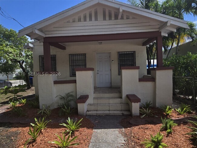 Building Photo - 106 NW 34th St