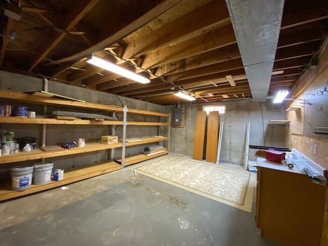 Building Photo - $2,200 | 4 Bedroom, 3 Bathroom House | Pet Friendly* | Available for an August 1st, 2026 Move In!