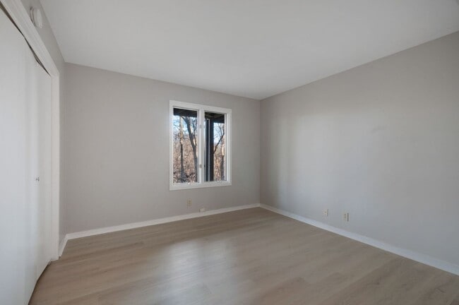 Building Photo - Belle Meade Townhome