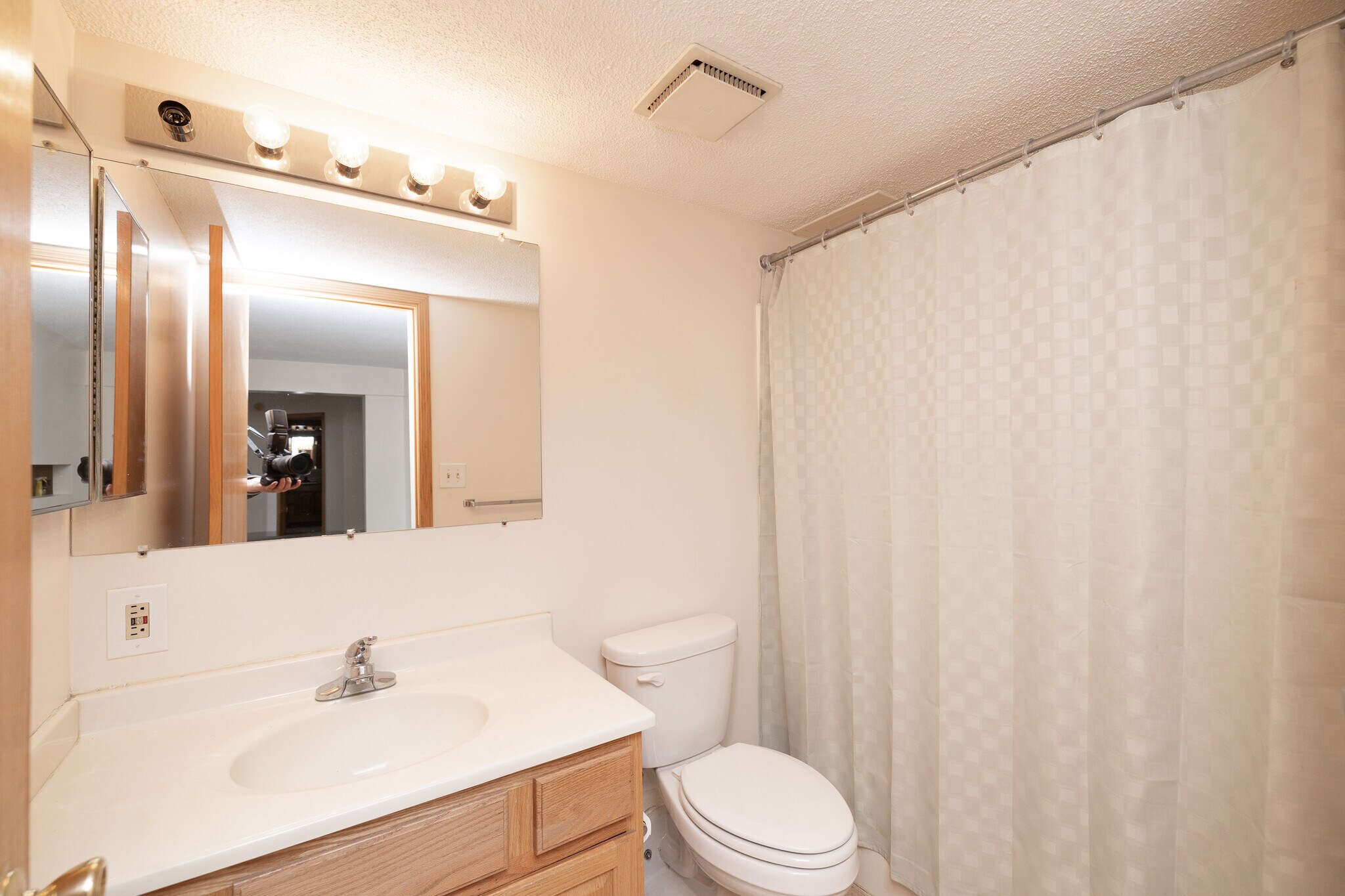 Building Photo - 291 7th St W