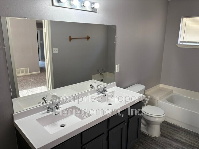 Building Photo - 4429 S Cedar Bark Cove