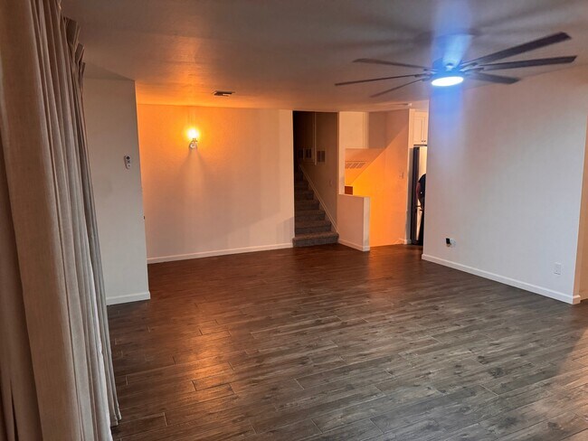 Building Photo - 4623 W Keim Dr