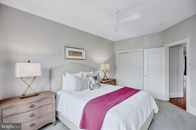 Building Photo - 708 Day Ln