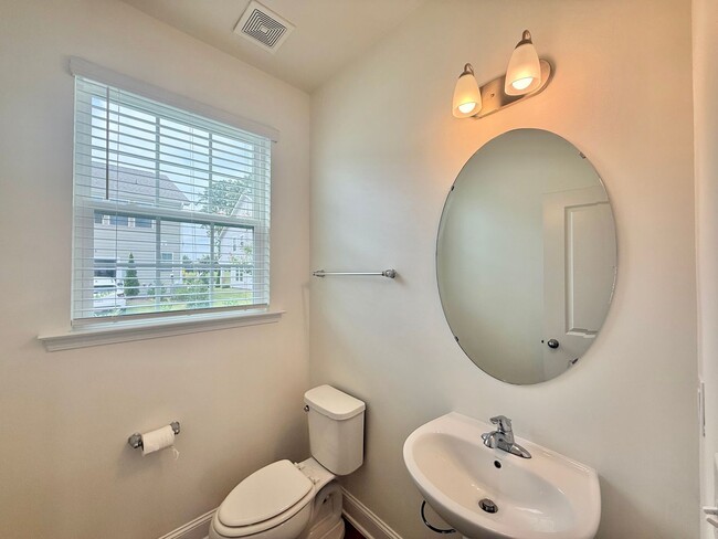 Building Photo - 1826 Grassy Falls Ln