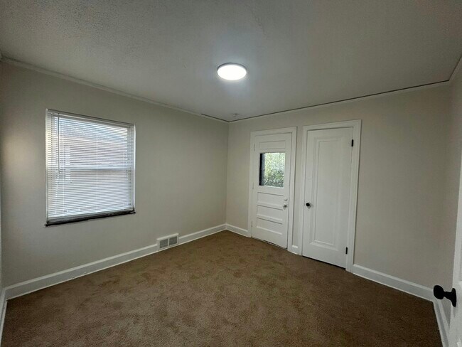 Building Photo - 9585 Terry St