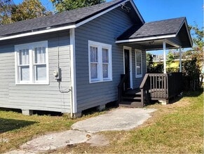 Building Photo - 5918 Ave B