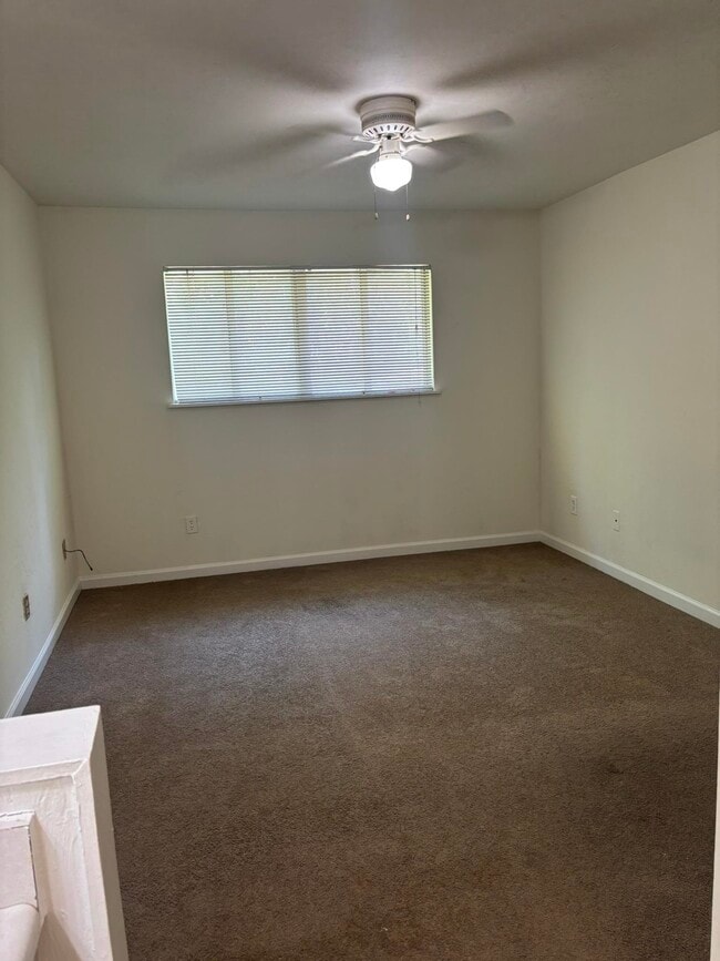 Building Photo - 6169 Greenon Ln