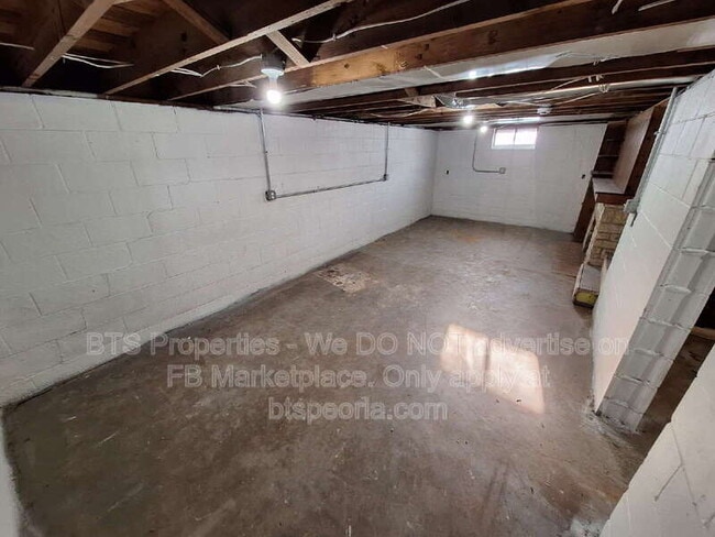 Building Photo - 813 E Sciota Ave