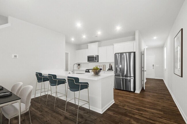 Building Photo - 210 Timber Fls Dr