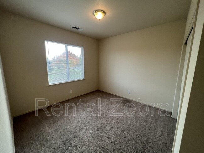 Building Photo - 1732 Presidio Ct