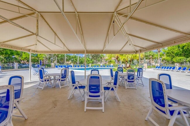 Building Photo - 479 Prestwick Cir