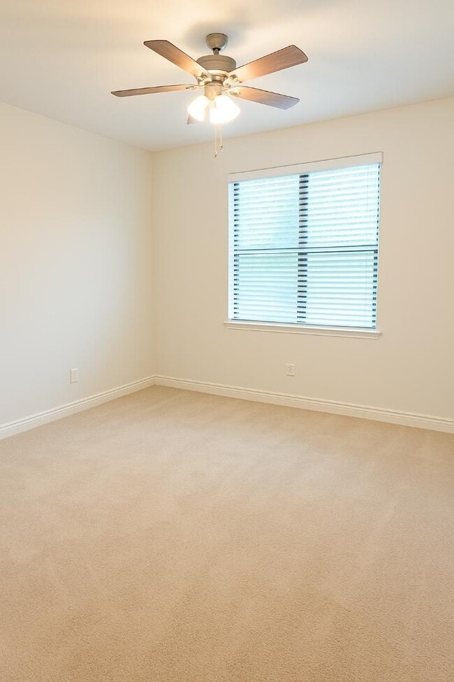 Building Photo - 7935 Bristol Cir