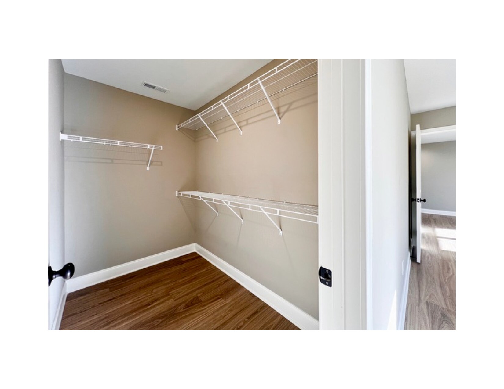 Building Photo - 9024 Kirkhaven Ln