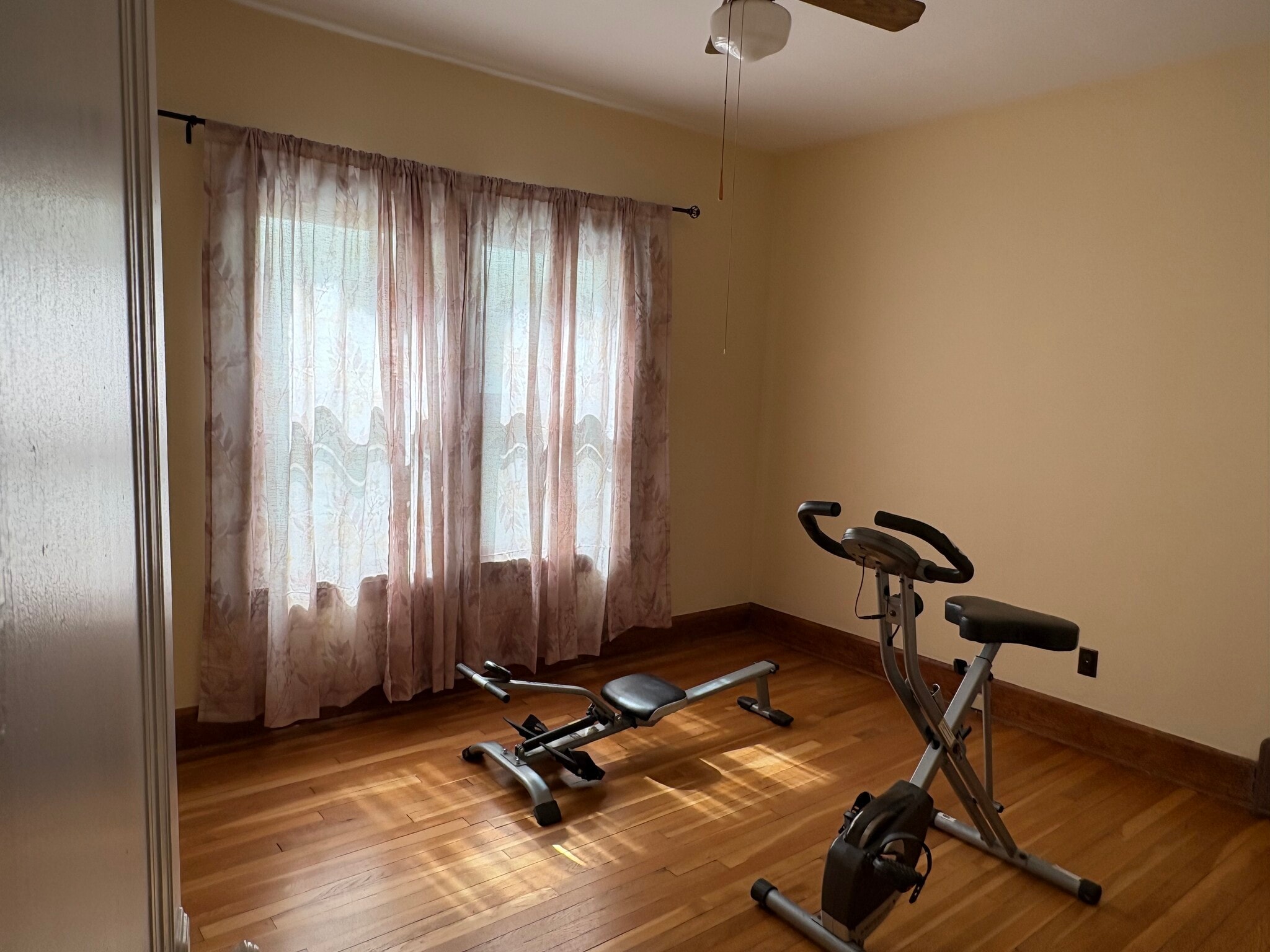 Exercise room - 2211 Eldred Ave