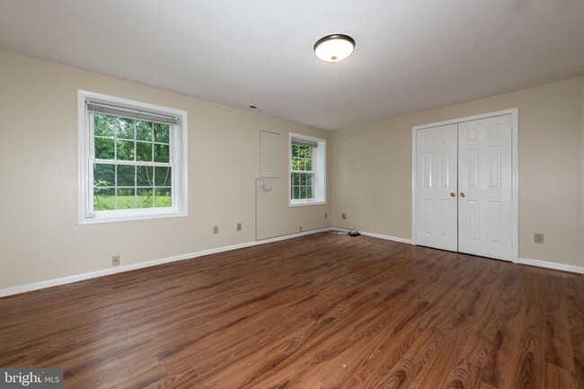 Building Photo - 17 Peach Leaf Ct