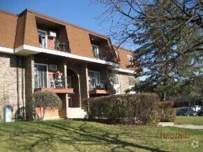 Building Photo - 580 Mesa Dr