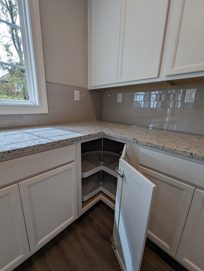 Building Photo - 8712 Yellow Aster Rd