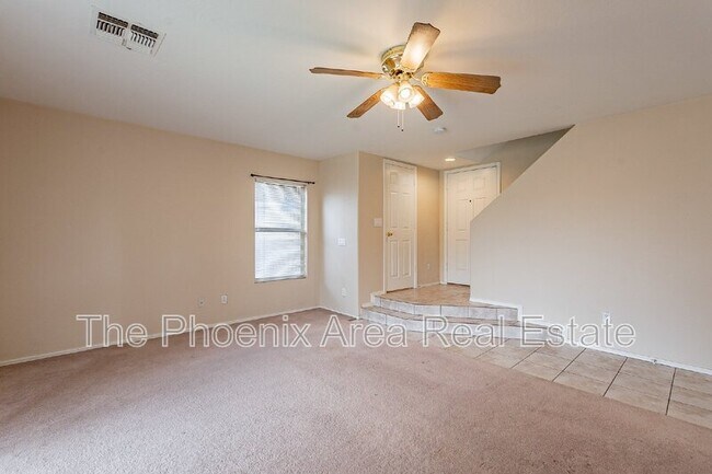 Building Photo - 11928 W Columbine Dr