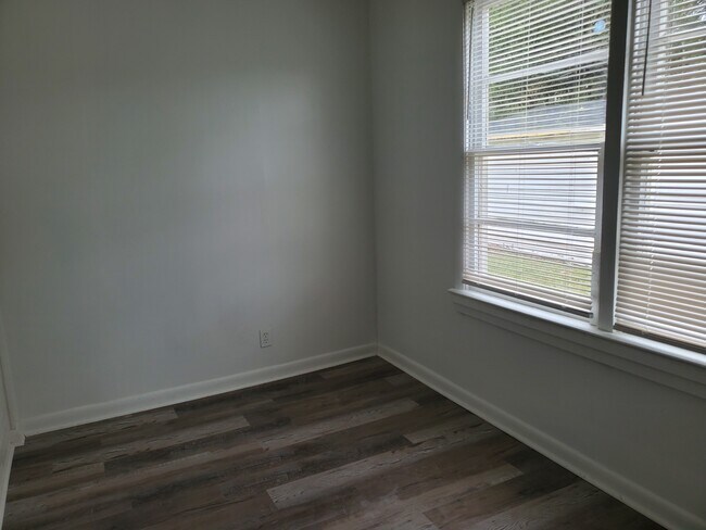 Bedroom2 - 905 Ethan Allen St