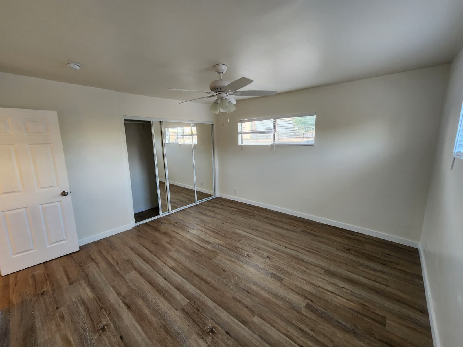 Building Photo - 1414 S Orange Grove Ave