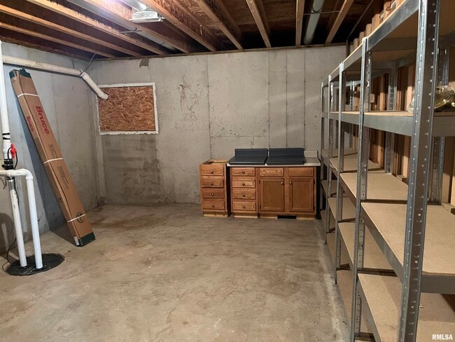 Building Photo - 1704 Tern Pl