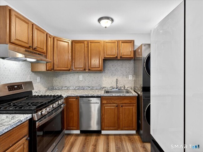 Building Photo - 91 Jewett St