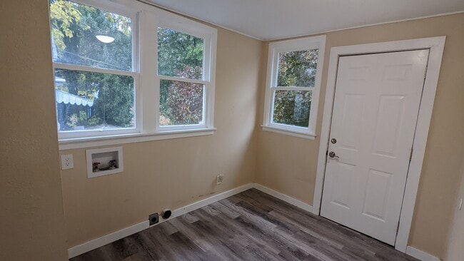 Building Photo - 1034 Bonnie Brae St