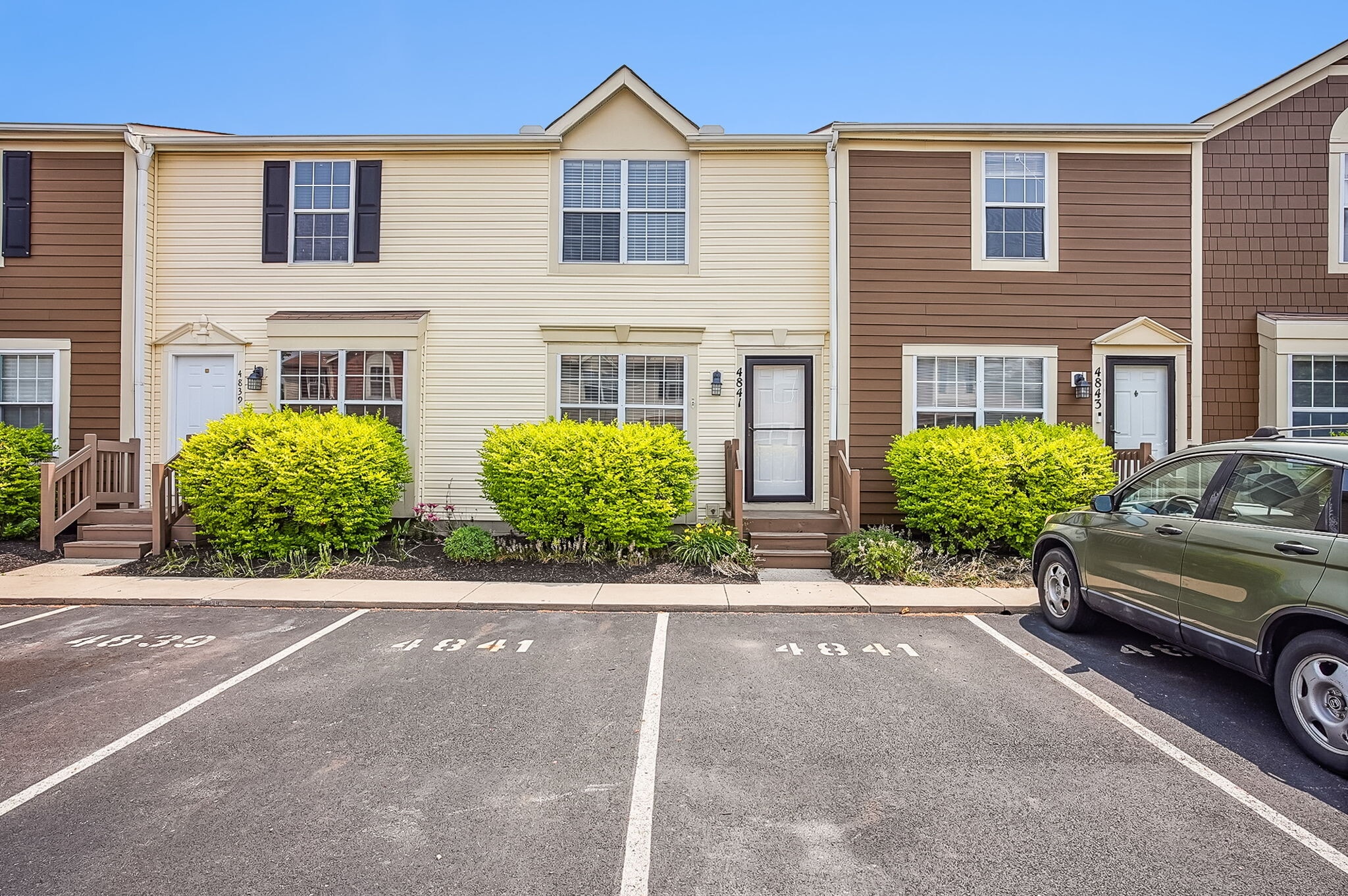 Building Photo - 4841 Stoneybrook Blvd
